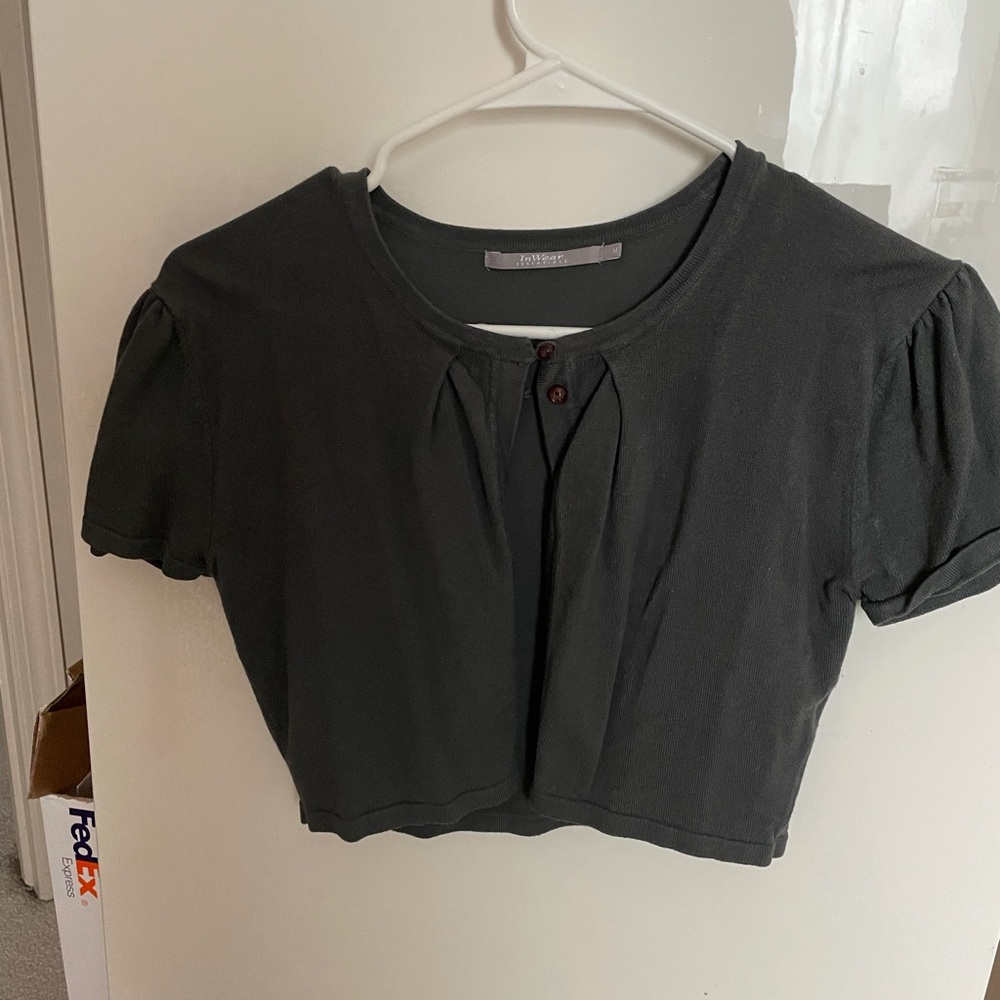 Cropped short sleeve sweater